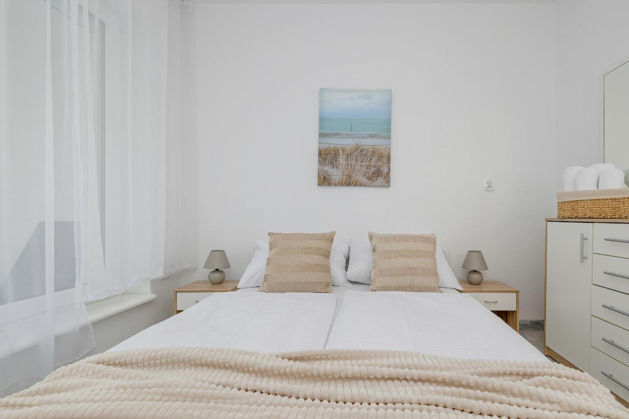 Family Apartments Herberta With Terrace And Parking By Rent Like Home Świnoujście Esterno foto